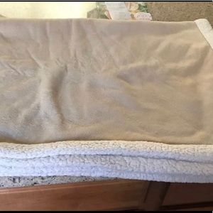 Blanket/Throw